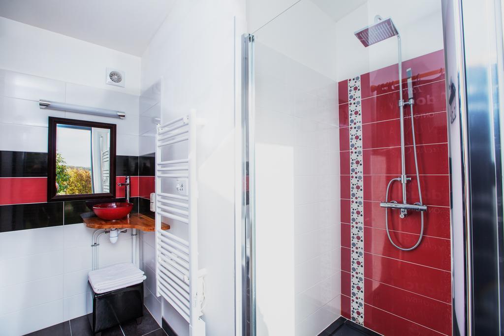 Domaine Des Vigneres Hotel Saint-Maurice-de-Tavernole Room photo